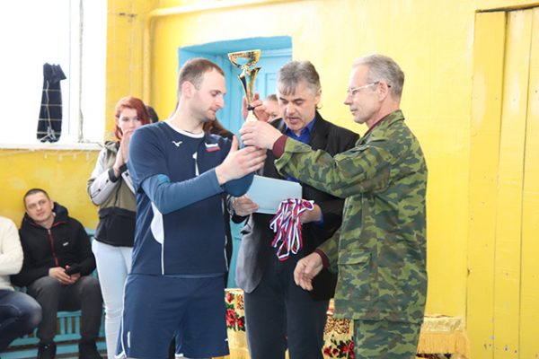 Волейбольный турнир памяти воина-афганца провели в Погарском районе