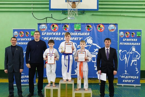 В брянской Жуковке прошел турнир по каратэ