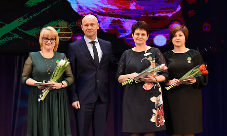 Накануне Международного женского дня в Брянске поздравили педагогическую общественность  области