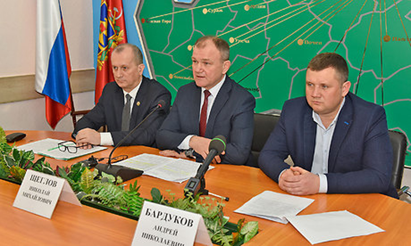 В Брянске прошла пресс-конференция по вопросам поддержки молодых врачей и детей-сирот