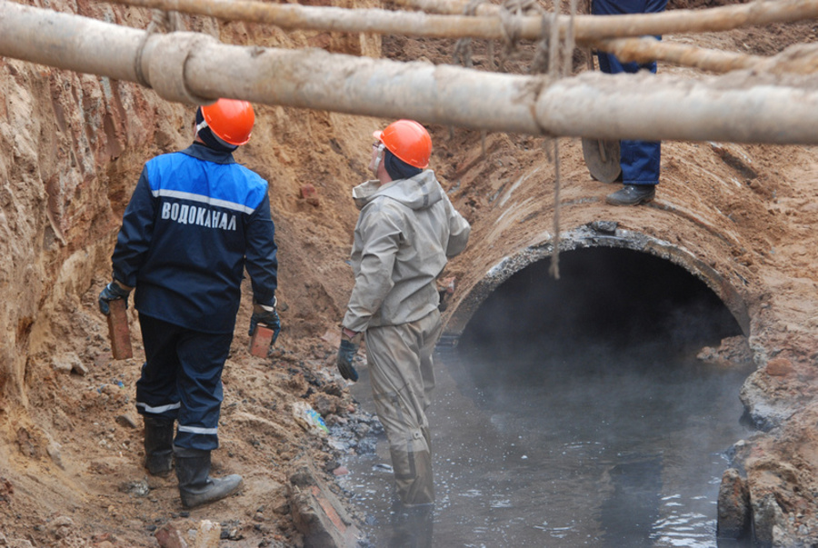 В Брянске  реконструируют  коллекторы