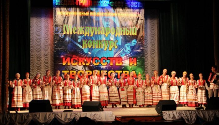 Брянский ансамбль «Зарянка» отметил двадцатипятилетие