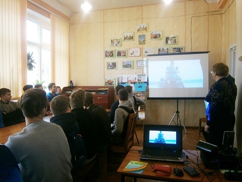 Электронную презентация на тему «История Крыма» показали в дятьковской районной библиотеке