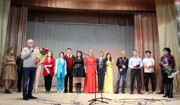 Концерт-презентация «Слов связующая нить» прошел в Навлинском РДК Брянской области