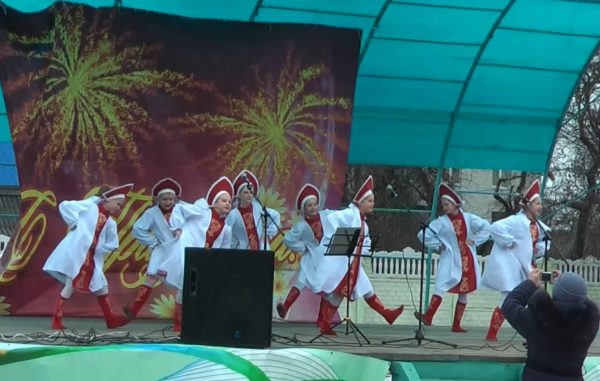 В брянской Жуковке прошёл концерт в честь пятилетия возвращения Крыма  в состав России