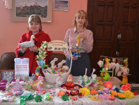 Участники предварительного голосования «Единой России» брянского Почепа  провели благотворительную акцию «Пасхальный сувенир»