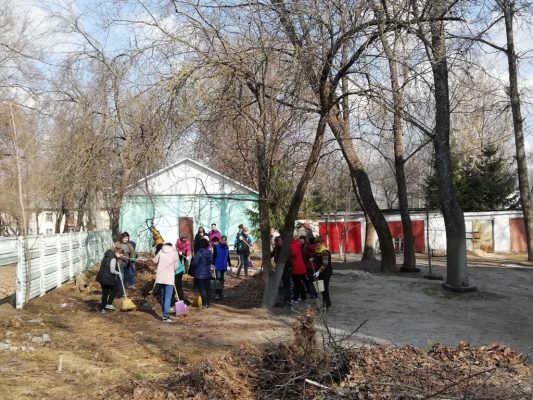 Жители Дятьковского р-на вышли на общеобластной субботник