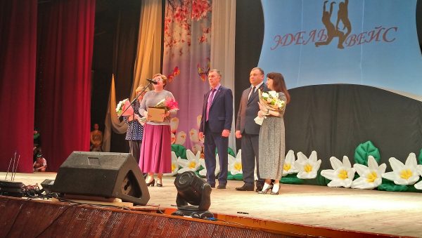 В брянском Сельцо прошел отчетный концерт танцевального коллектива «Эдельвейс»