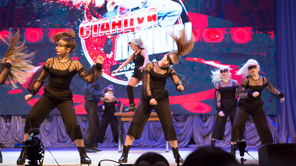 Официальное голосование телепроекта «Станцуй лучше! Кубок вызова» продолжается