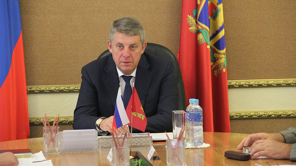 Рейтинг главы Брянской области Александра Богомаза на «Бирже губернаторов» демонстрирует умеренный рост