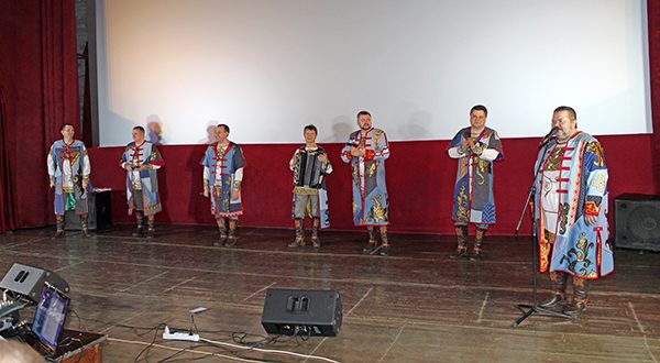 Брянская «Ватага» выступила с концертом в Почепе