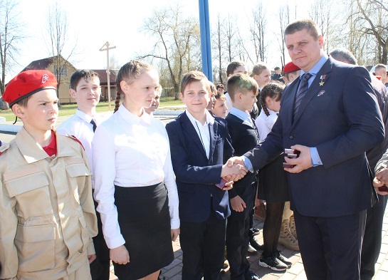 Школьников Клетни  Брянской области посвятили в юнармейцы