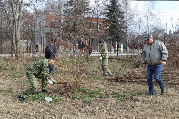 В Навлинском районе Брянской области в областном субботнике участвуют более 3500 человек