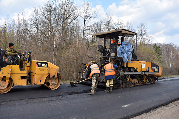 В Почепском районе активно ведется ремонт дорог