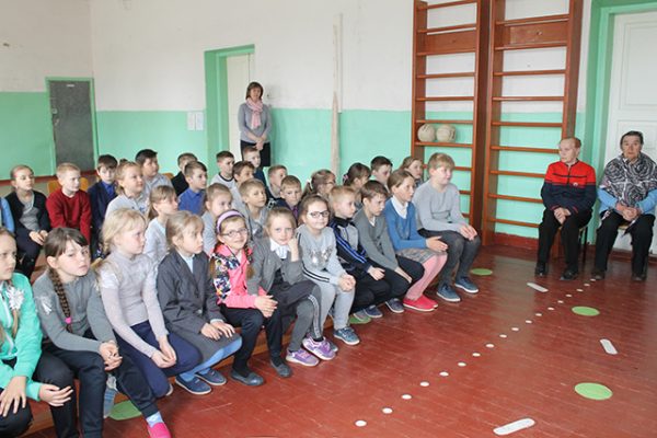 Митинг в память узников концлагерей состоялся в Погаре Брянской области