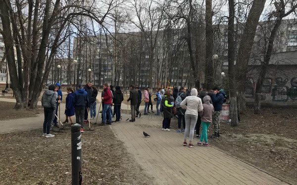 Брянские полиграфисты и студенты активно участвуют в субботнике