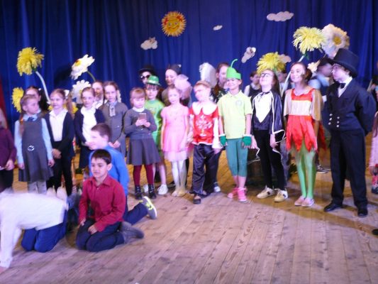 В Дятькове Брянской области  стартовал ХI Межрегиональный фестиваль театрального искусства «Хрустальная маска — 2019»