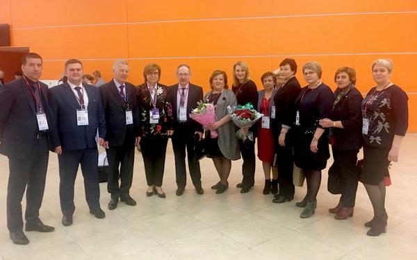 Директор брянского лицея № 27 получил награду на Московском международном салоне образования