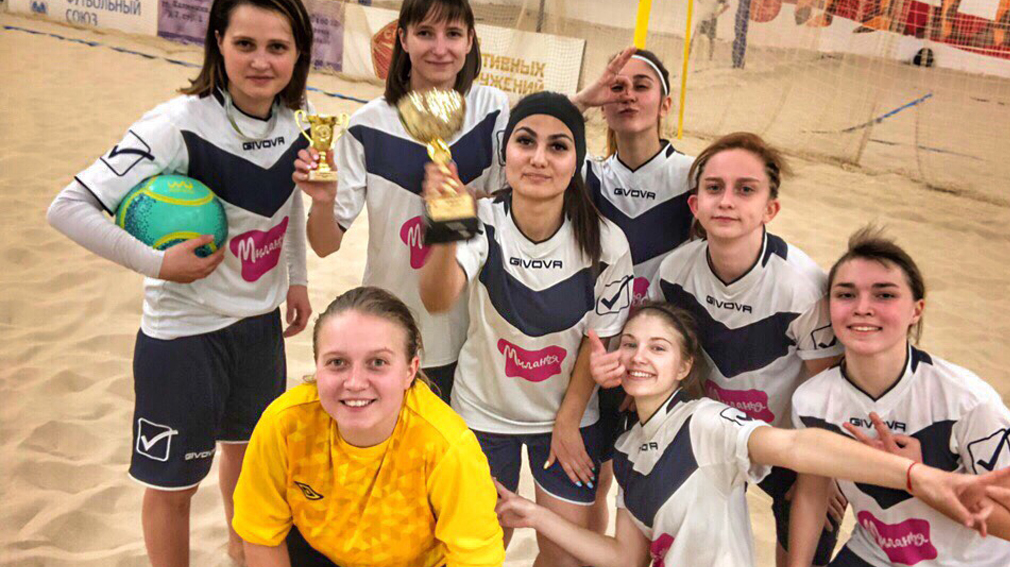 Брянские футболистки стали серебряными призерами на «Кубке двух столиц» по пляжному футболу