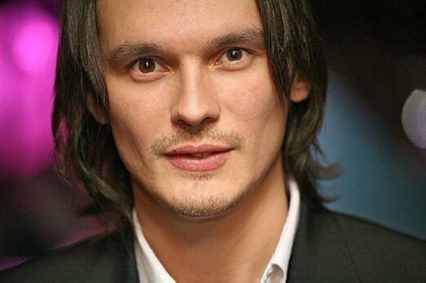 9 мая, в День Победы, в брянском Стародубе выступит певец Влад Сташевский