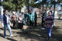 В брянском Карачеве начались субботники