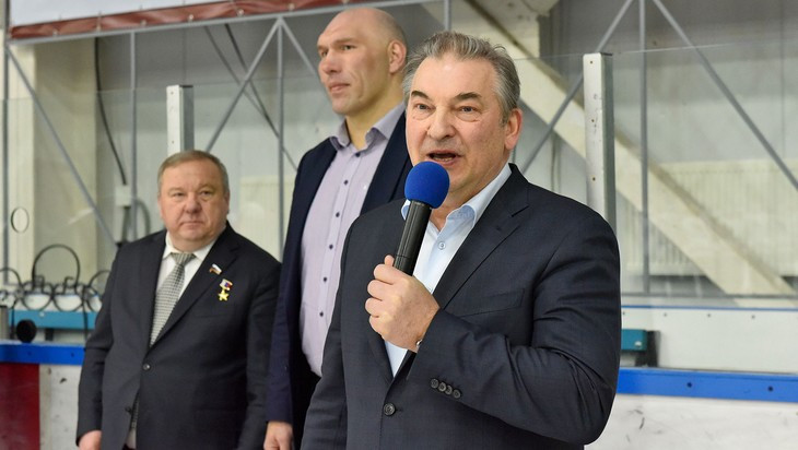 Депутат  Николай Валуев поблагодарил Владислава Третьяка за приезд в  Брянск