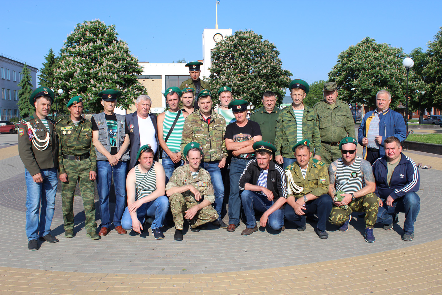 Карачевские пограничники отмечают свой праздник
