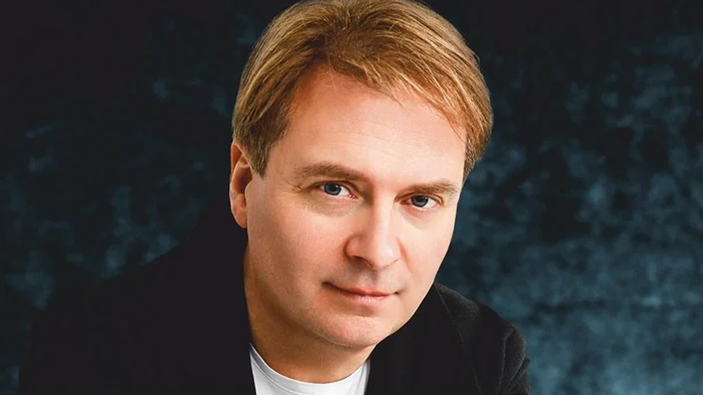 В Брянске на концерте в честь 75-летия образования Брянской области выступит певец Александр Добронравов