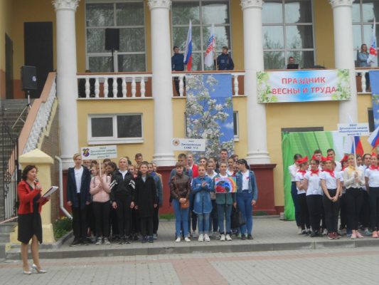 В брянском Дятьково прошел городской открытый конкурс «Флешмоб»