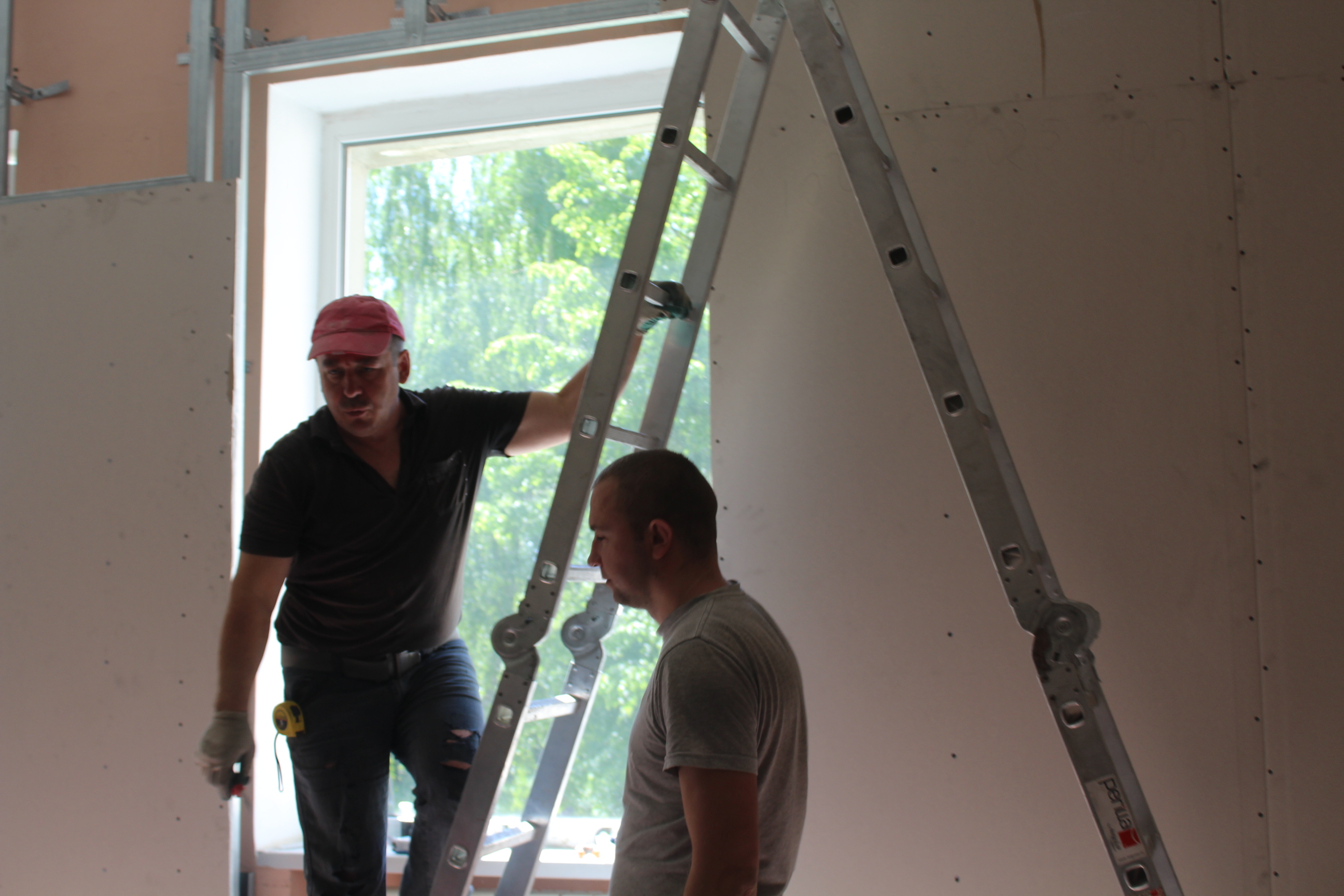 В Карачевском районе  в рамках проекта «Культура малой родины» ремонтируют Вельяминовский ПДК