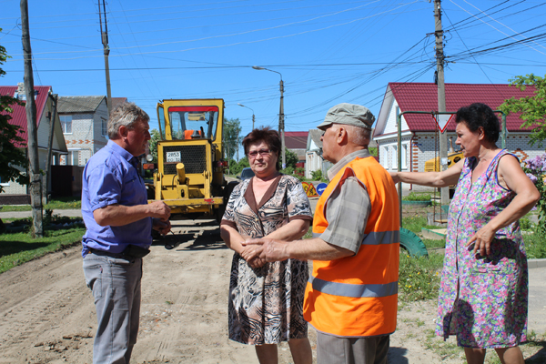 В Карачевском районе продолжаются дорожные работы
