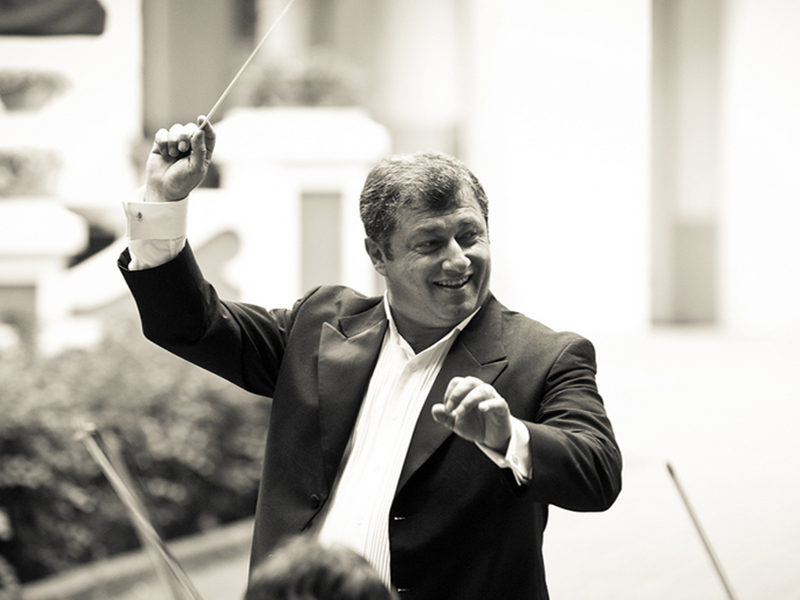 Президент наградил  Брянского дирижера  Эдуарда Амбарцумяна