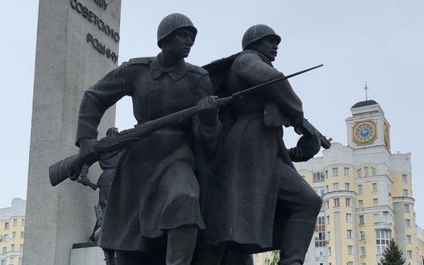 В Брянске  на площади Партизан прозвучало поздравление от Президента России