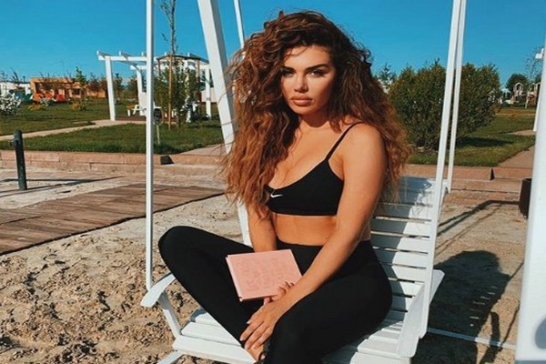 В Брянске на фестивале молодежи выступит экс-солистка «ВИА Гра» Анна Седокова