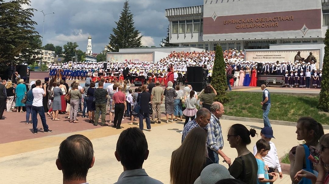 Накануне Дня славянской письменности и культуры на Славянской площади прошел хоровой фестиваль