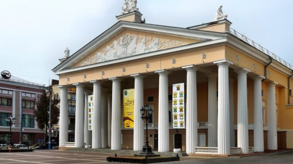 Опрос о театральном фестивале проводит РИА «Стрела»