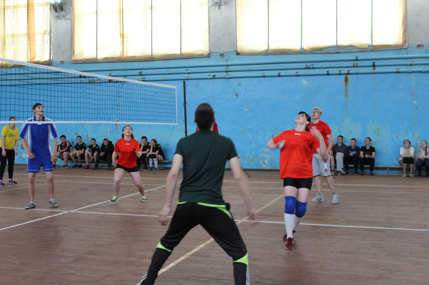 В Карачеве Брянской области начался открытый турнир по волейбол