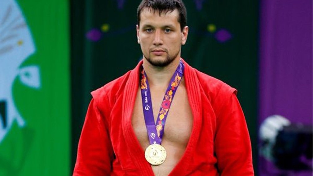 На церемонии открытия Европейских игр в Минске знаменосцем нашей команды будет брянский самбист.