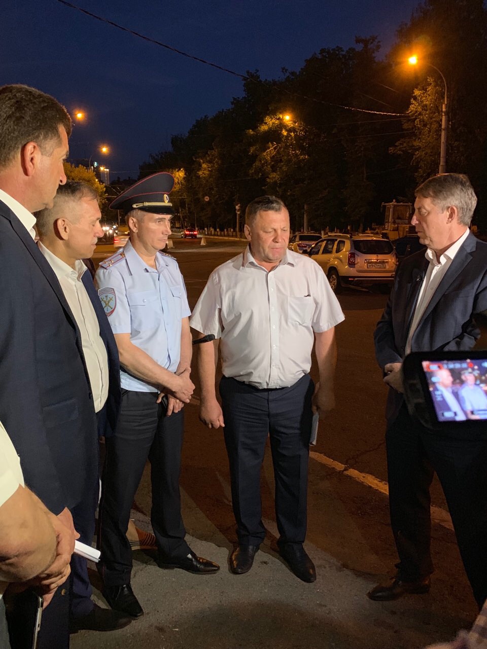 Губернатор  Александр Богомаз проконтролировал ход ночных дорожных работ