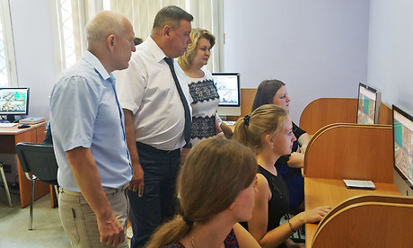 Владимир Оборотов и Татьяна Кулешова контролировали устную часть  ЕГЭ по иностранным языкам в СИЦ