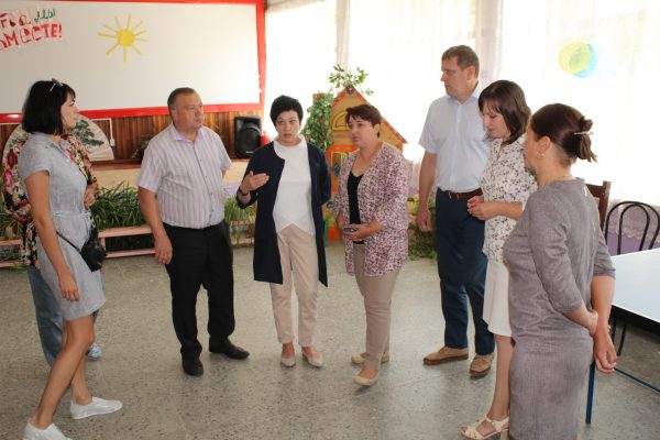 Депутат Госдумы Валентина Миронова оценила ремонт Ходиловичского Дома культуры  Жуковского района