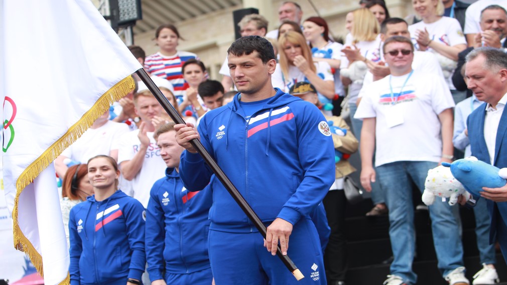 Самбист из Брянска Артем Осипенко возглавит российскую сборную на II Европейских играх в Минске