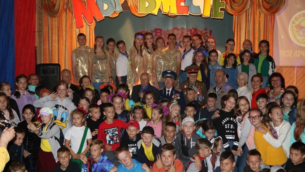 В оздоровительном лагере «Ровесник» прошла встреча брянских школьников с ветеранами