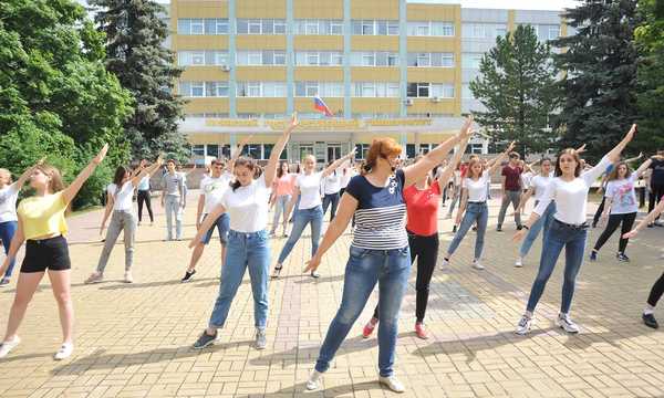 В федеральной акции «Твой ход» участвуют брянские выпускники
