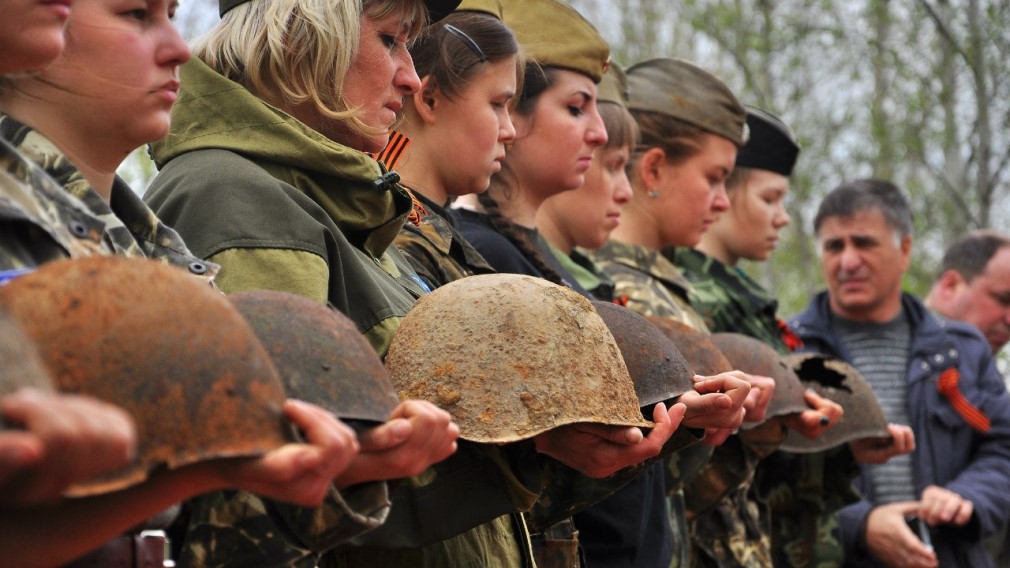 Брянским поисковикам вручили медали