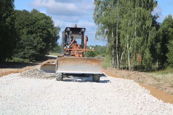 В населенных пунктах Дубровского района Брянщины идет ремонт дорог