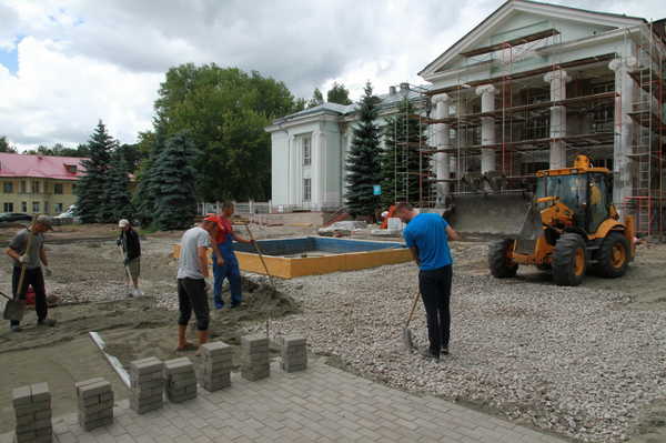 В Брянске по по программе «Формирование комфортной городской среды» благоустраивают общественные территории