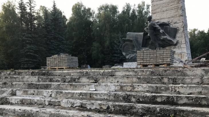 Памятник Воинам-водителям отремонтируют ко Дню освобождения Брянщины