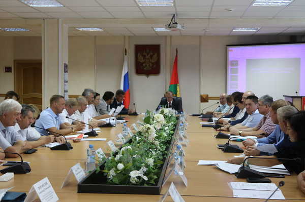 В Брянске обсудили ход реализации национальных проектов