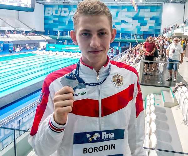 Брянский пловец Илья Бородин завоевал серебро на Первенстве мира